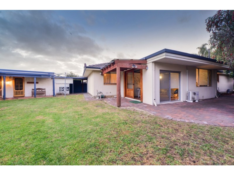 4 Langham Gardens, Wilson WA 6107