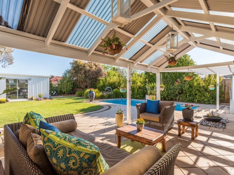 9 Pether Road, Manning WA 6152