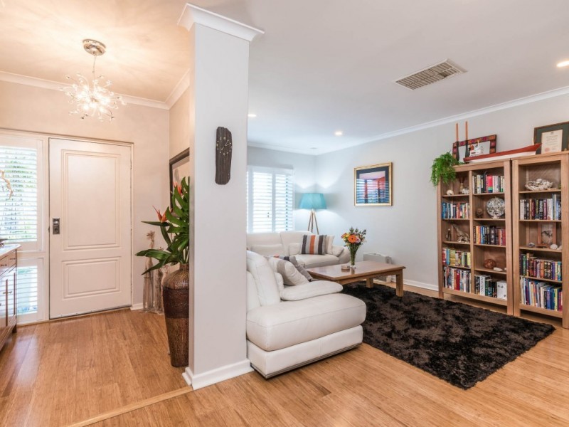 9 Pether Road, Manning WA 6152