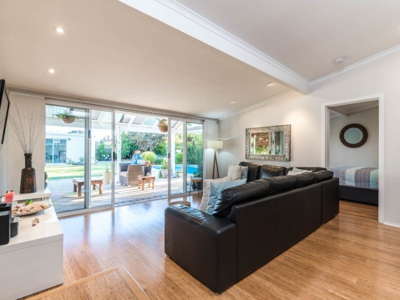 9 Pether Road, Manning WA 6152