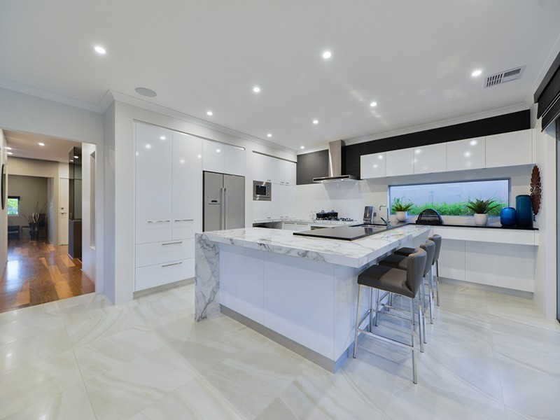 61 Oakbella Parade, Harrisdale WA 6112