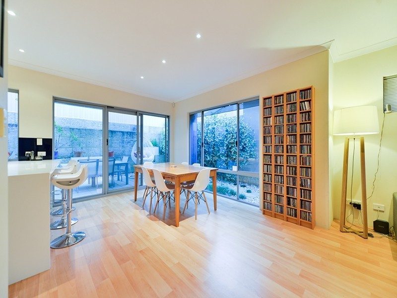 15 McKimmie Street, Embleton WA 6062