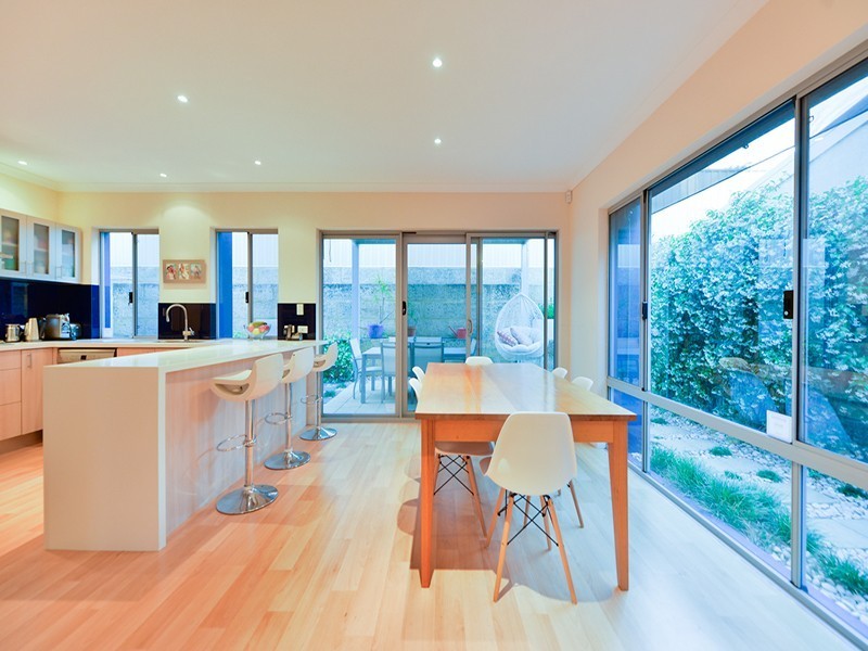 15 McKimmie Street, Embleton WA 6062