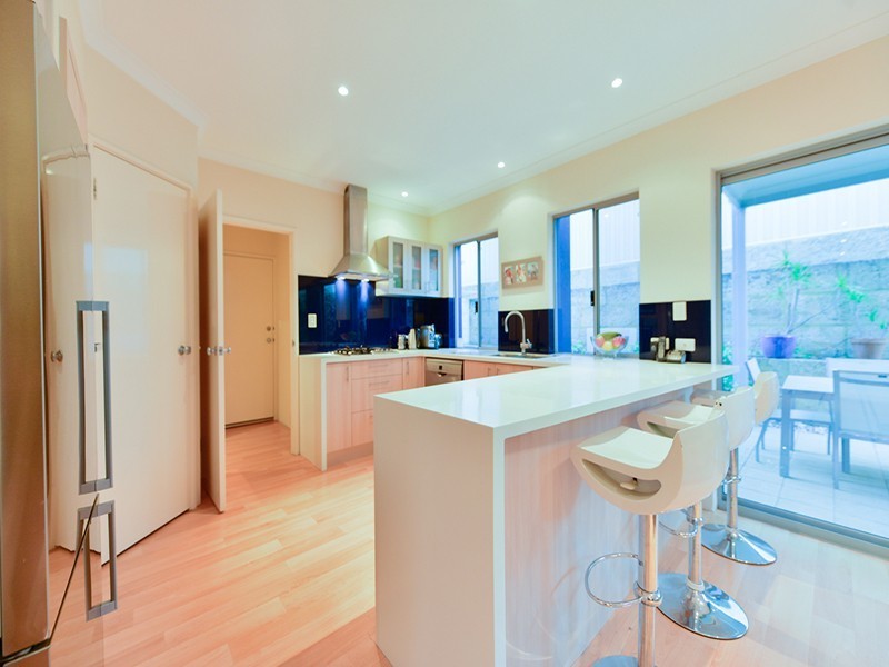 15 McKimmie Street, Embleton WA 6062