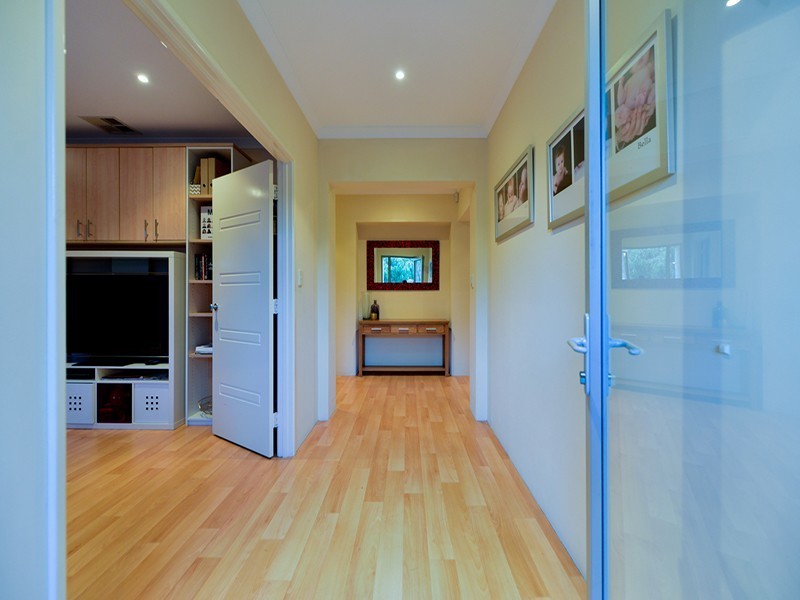 15 McKimmie Street, Embleton WA 6062