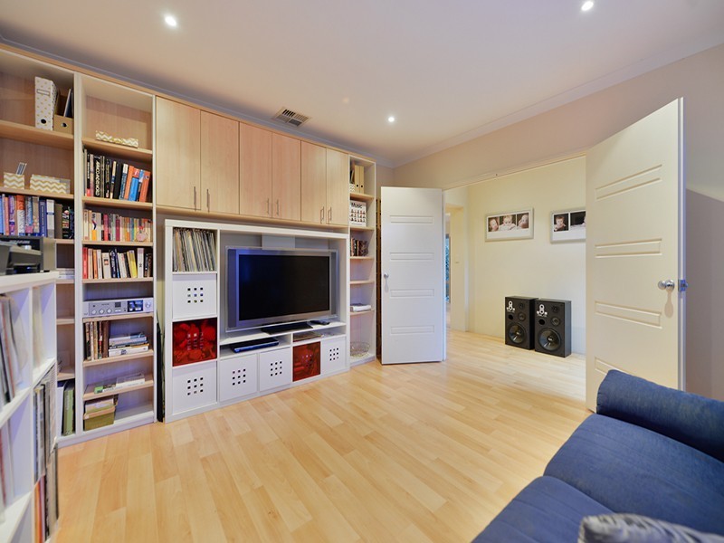 15 McKimmie Street, Embleton WA 6062