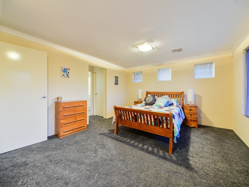 15 McKimmie Street, Embleton WA 6062