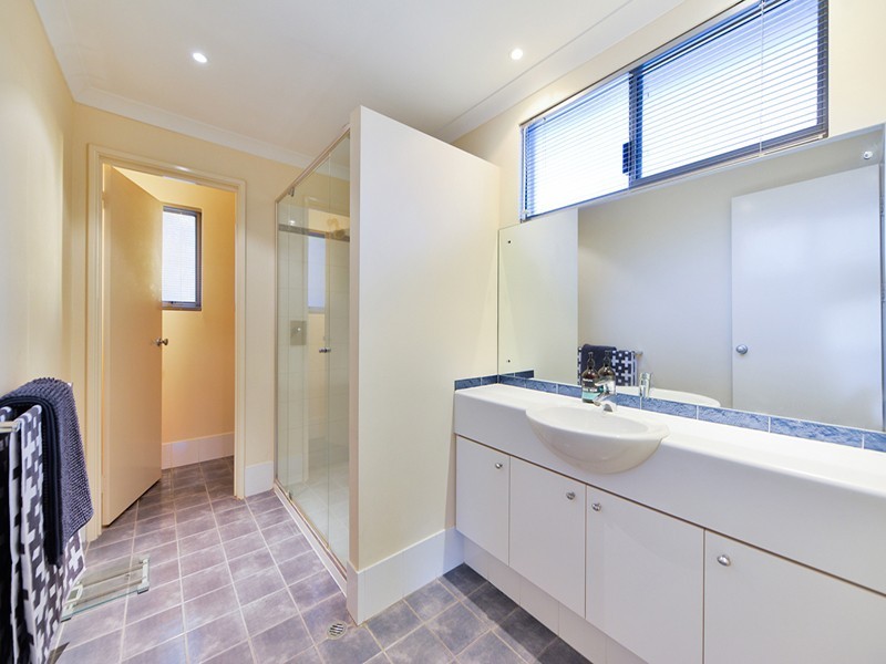 15 McKimmie Street, Embleton WA 6062