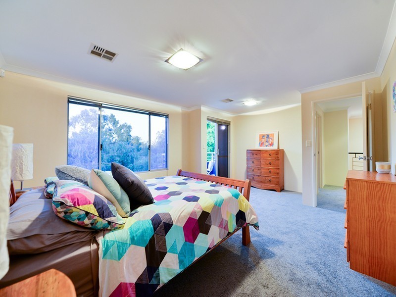 15 McKimmie Street, Embleton WA 6062