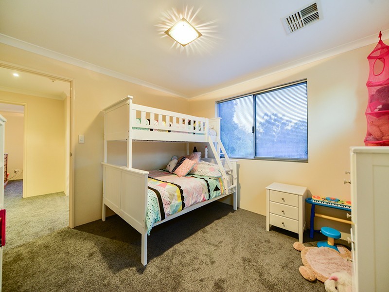 15 McKimmie Street, Embleton WA 6062