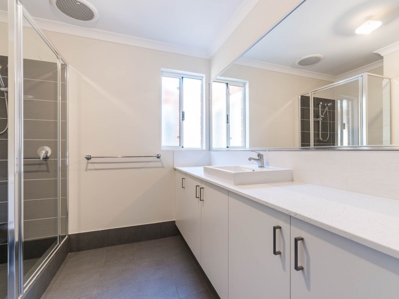 1/106 Spring Road, Thornlie WA 6108