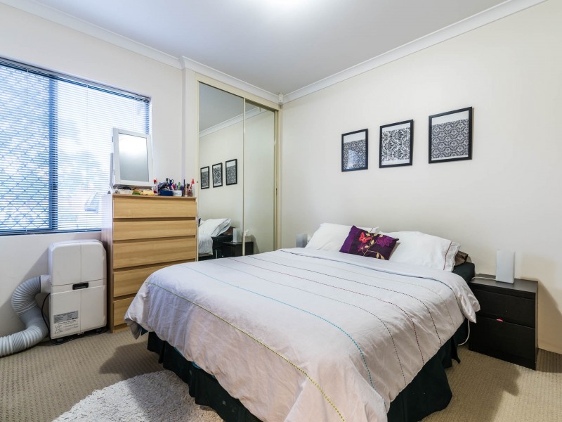 12/77 Henry Street, East Cannington WA 6107