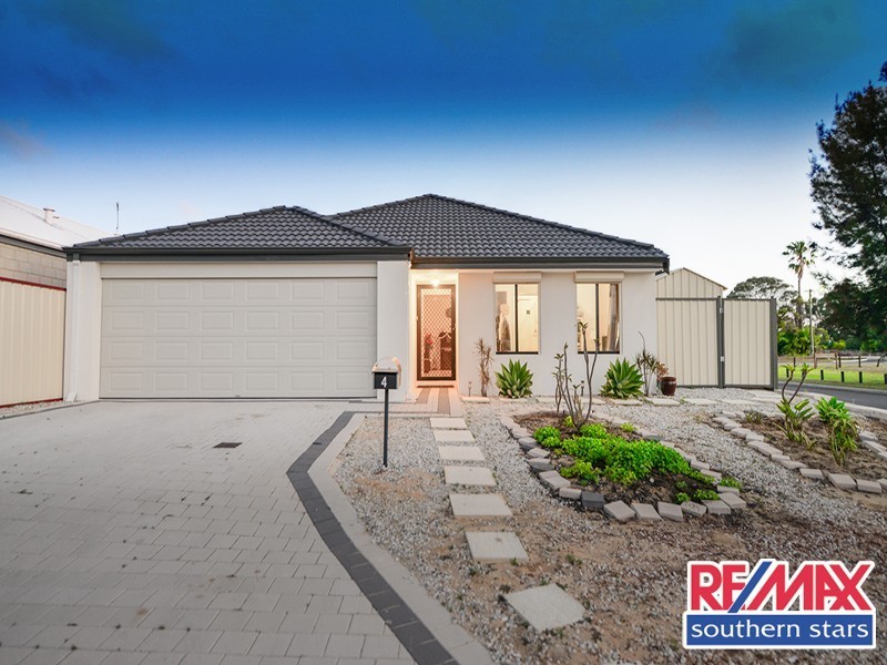 4 Little Close, East Cannington WA 6107