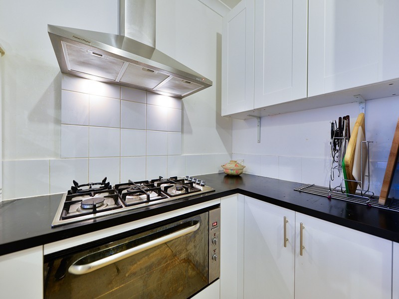 4 Little Close, East Cannington WA 6107