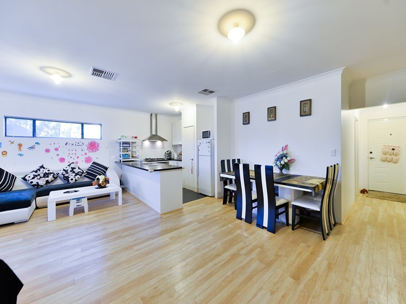 4 Little Close, East Cannington WA 6107