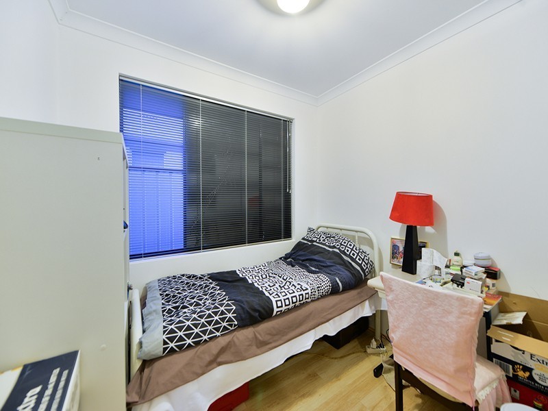 4 Little Close, East Cannington WA 6107