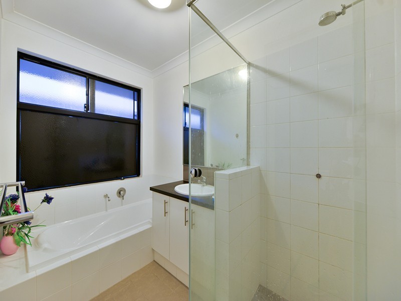 4 Little Close, East Cannington WA 6107