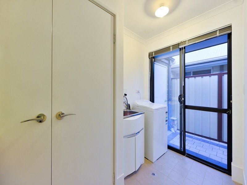 4 Little Close, East Cannington WA 6107