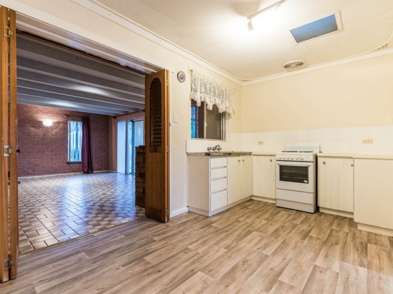 8 Stretton Way, Kenwick WA 6107