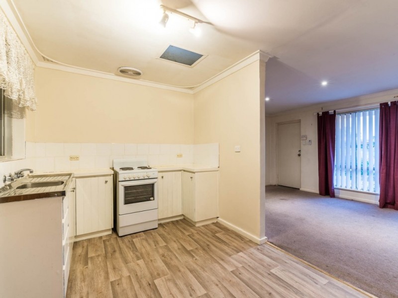 8 Stretton Way, Kenwick WA 6107