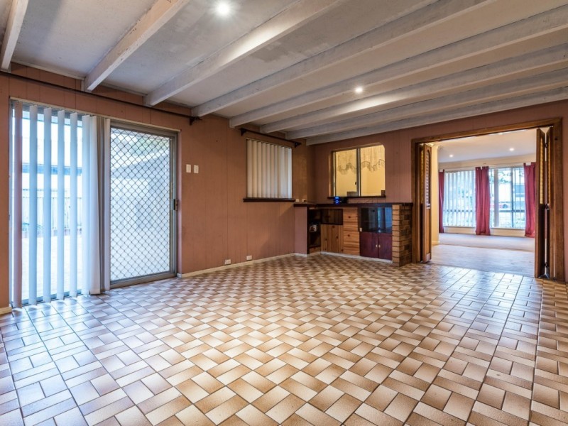 8 Stretton Way, Kenwick WA 6107