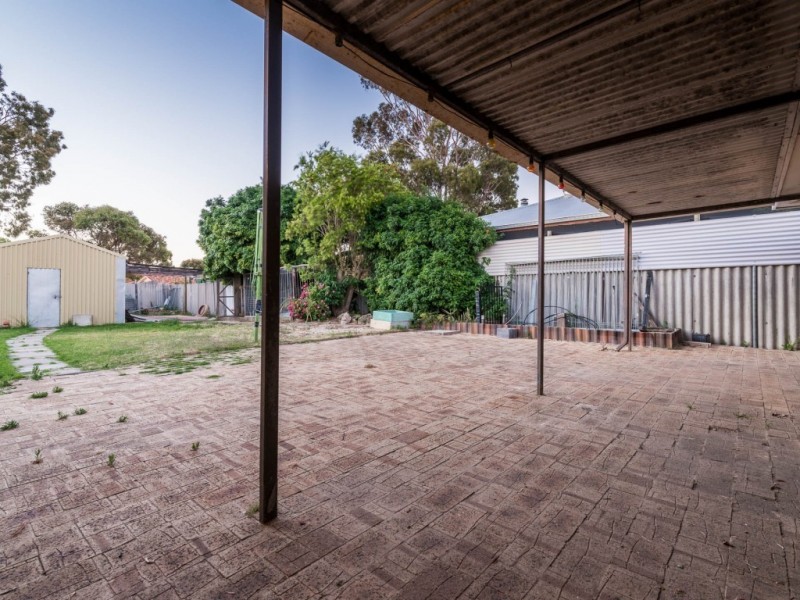 8 Stretton Way, Kenwick WA 6107