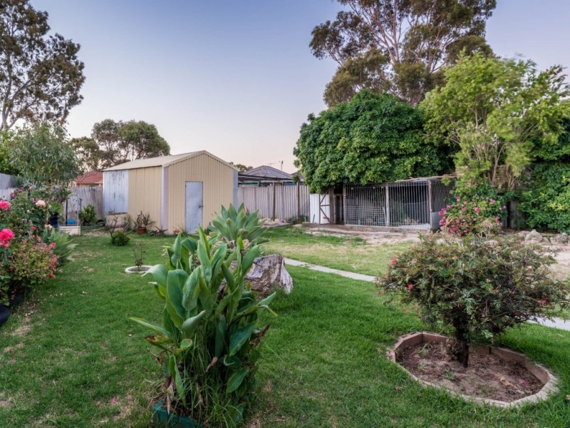 8 Stretton Way, Kenwick WA 6107