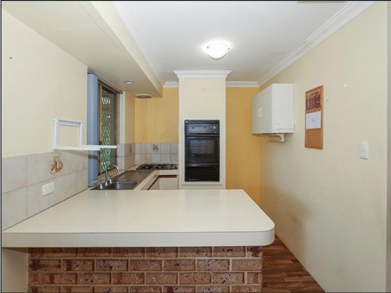 5/208 Burslem Drive, Maddington WA 6109