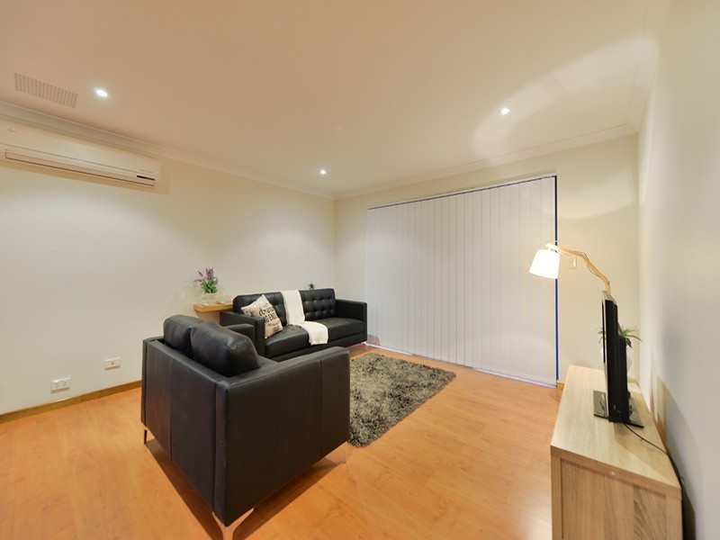 172 Treasure Road, Queens Park WA 6107