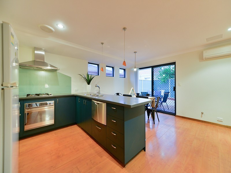 172 Treasure Road, Queens Park WA 6107