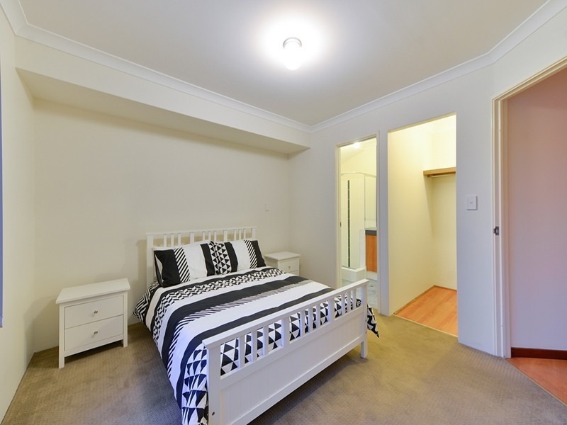 172 Treasure Road, Queens Park WA 6107