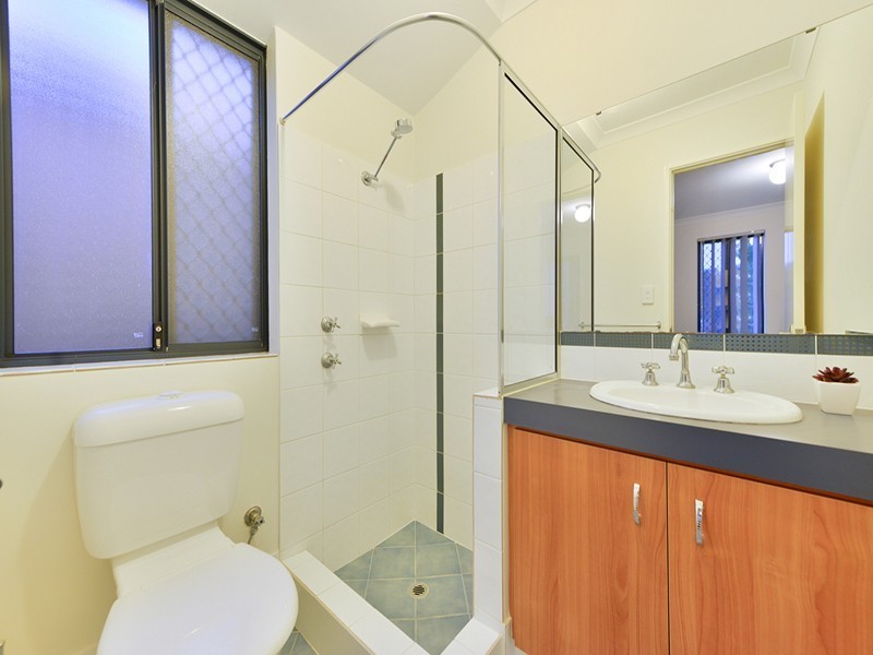 172 Treasure Road, Queens Park WA 6107