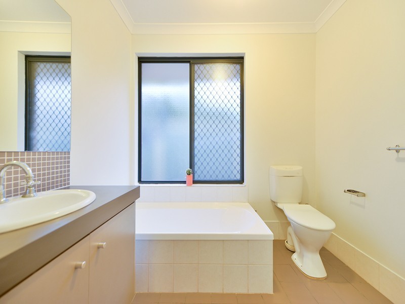 172 Treasure Road, Queens Park WA 6107