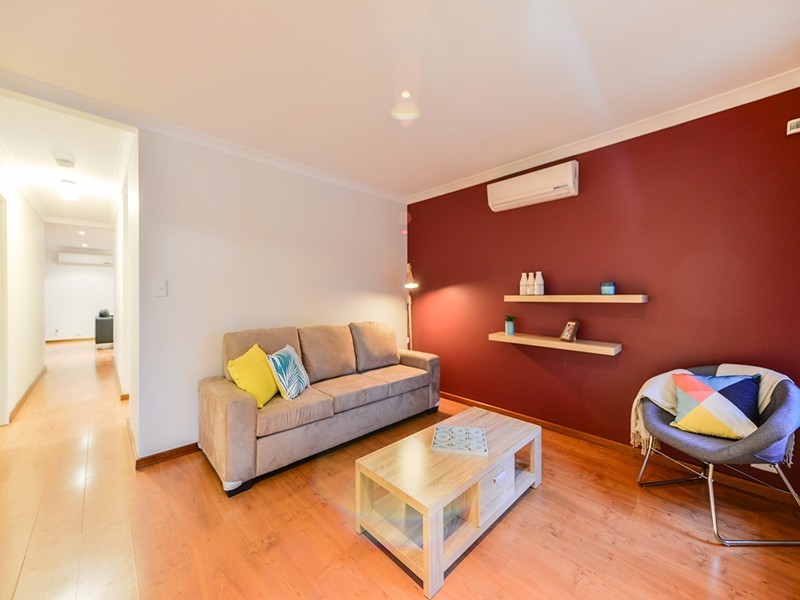 172 Treasure Road, Queens Park WA 6107