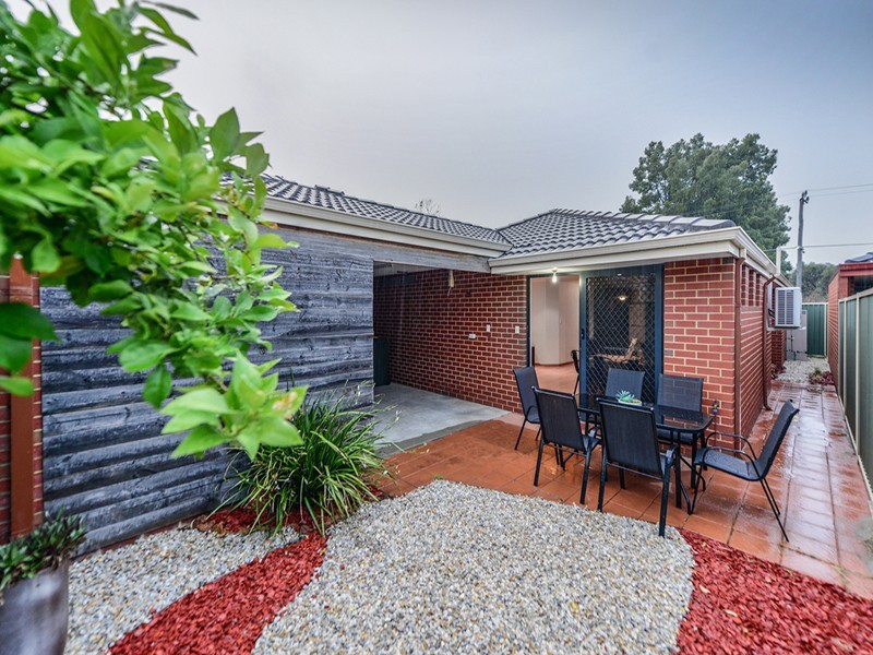 172 Treasure Road, Queens Park WA 6107