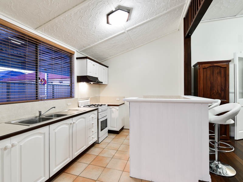 118 Station Street, East Cannington WA 6107