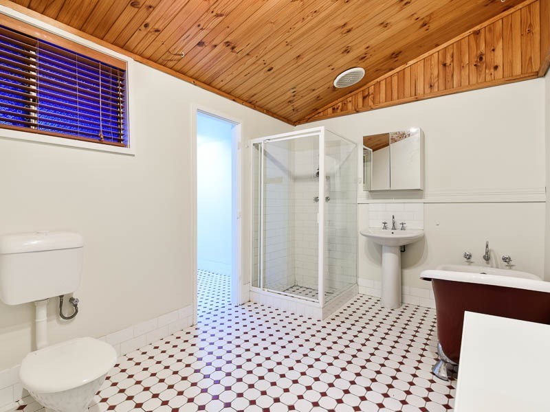 118 Station Street, East Cannington WA 6107