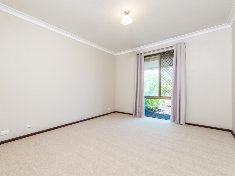 8/42 Blancoa Road, Ferndale WA 6148