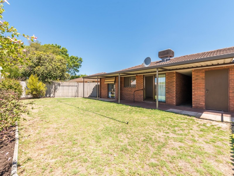 8/42 Blancoa Road, Ferndale WA 6148