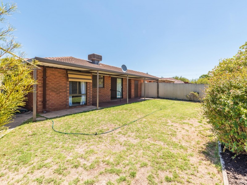 8/42 Blancoa Road, Ferndale WA 6148