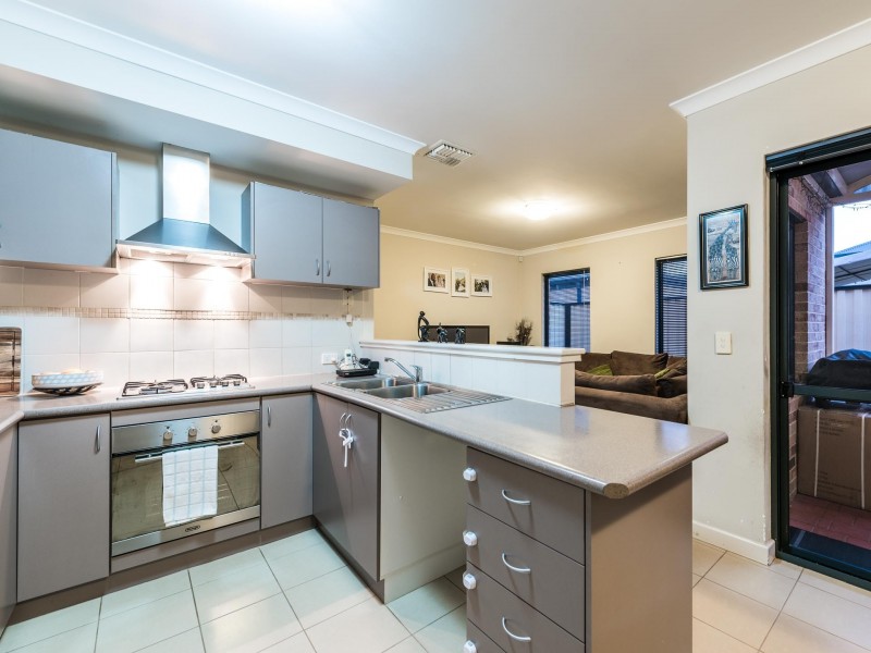 15 Bent Street, Cannington WA 6107