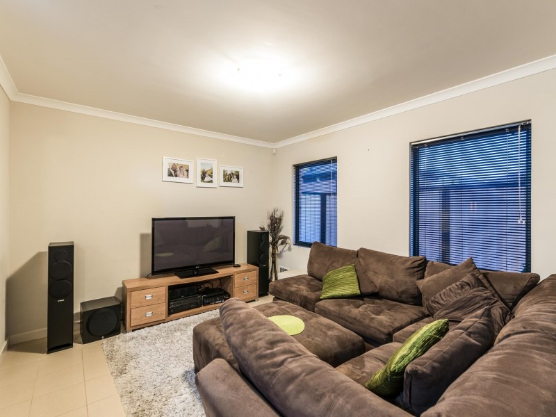 15 Bent Street, Cannington WA 6107