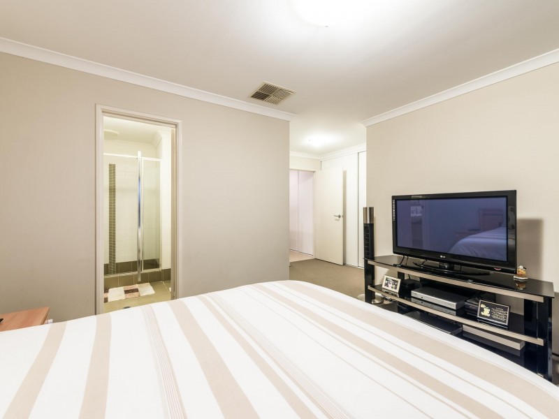 15 Bent Street, Cannington WA 6107