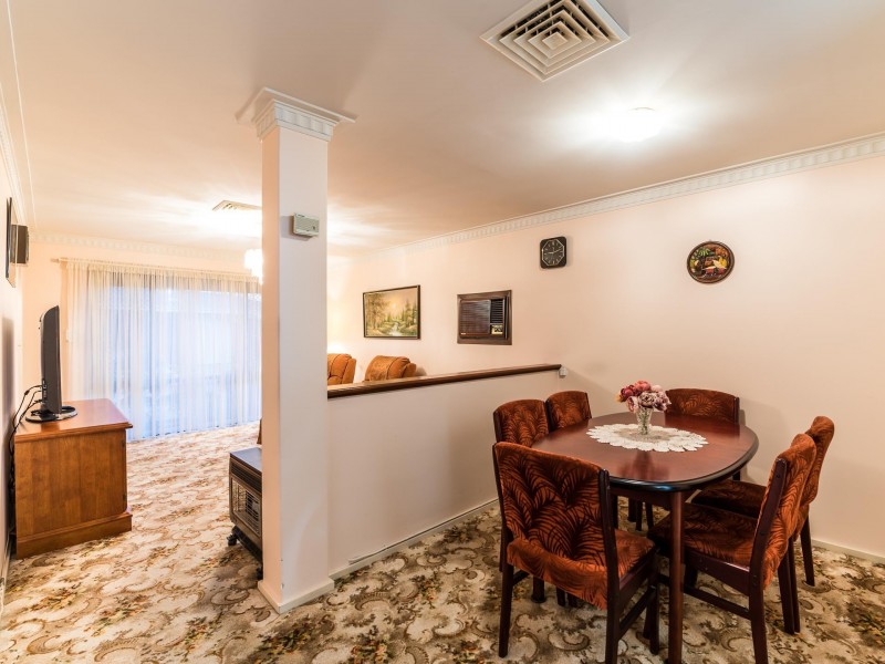 30 Dealy Close, Cannington WA 6107