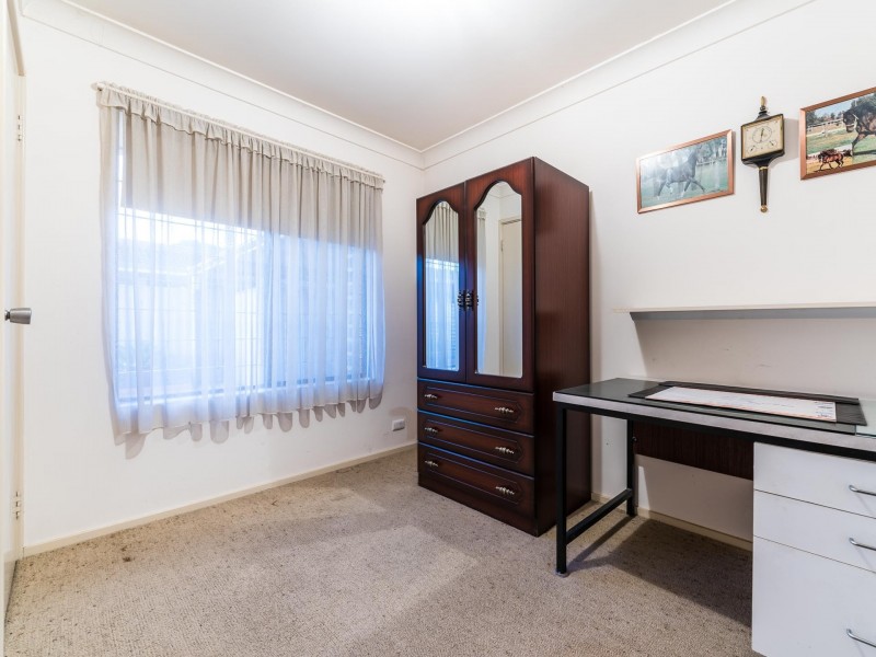 30 Dealy Close, Cannington WA 6107