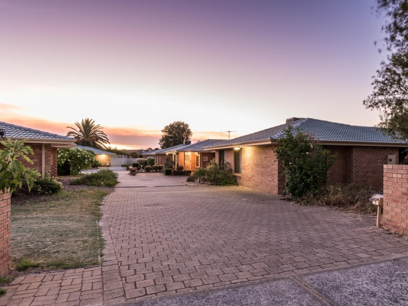 30 Dealy Close, Cannington WA 6107