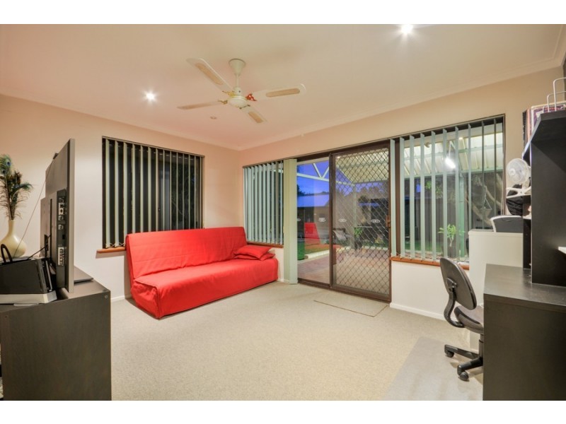 8 Galaxy Street, Beckenham WA 6107