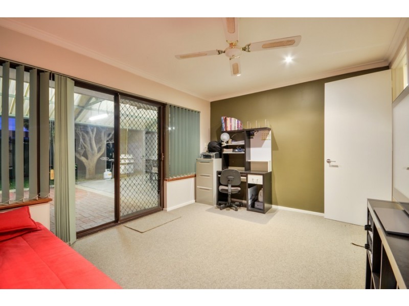 8 Galaxy Street, Beckenham WA 6107