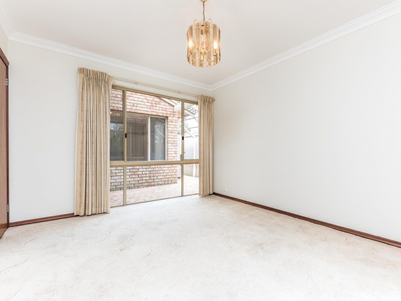 19 Shacklock Crescent, Winthrop WA 6150