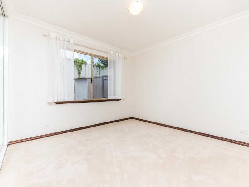 19 Shacklock Crescent, Winthrop WA 6150